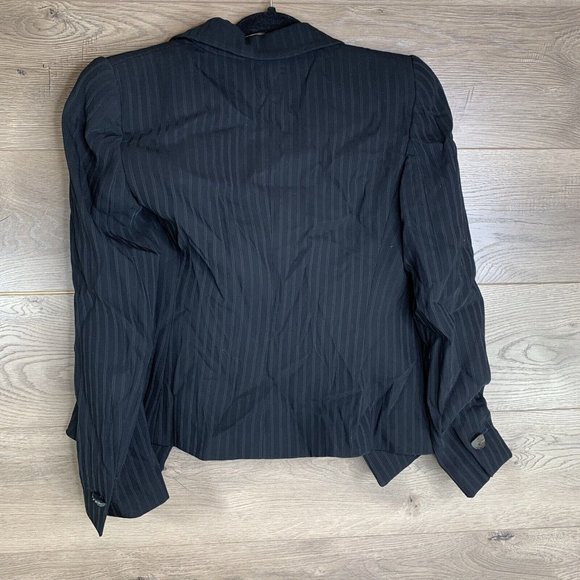 Giorgio Armani Borgo 21 Womans 40 Black Jacket pinstripes missing cuff buttons - Picture 8 of 12
